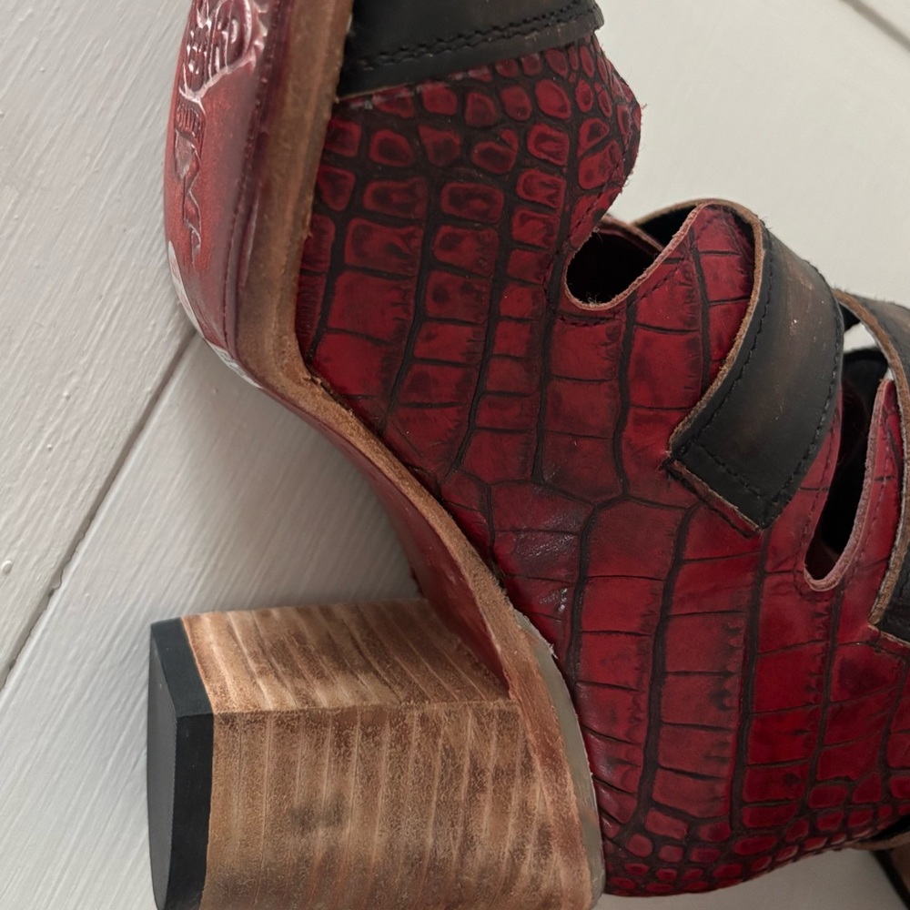 Freebird by Steven - ‘Bond’ in Red and Brown sz 7 - Picture 8 of 10